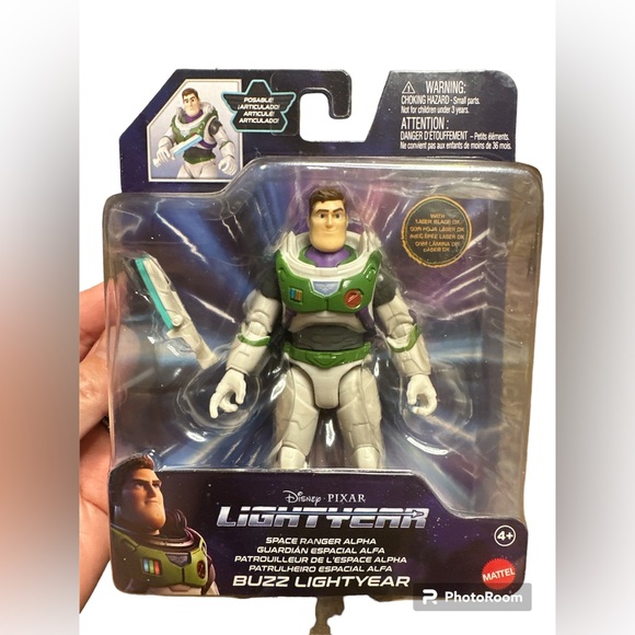 Disney Buzz Lightyear and Izzy Hawthorne Action Figures Brand New! - Picture 5 of 10
